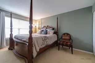 1695 Natures Way, Lindenhurst, IL 60046 - Photo 30