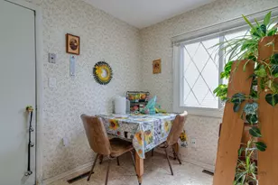 1009 Hampton Ct, McHenry, IL 60050 - Photo 8