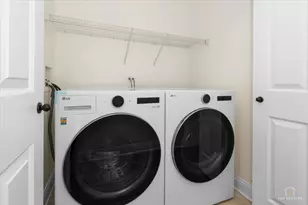 3326 S Lituanica Ave, Chicago, IL 60608 - Photo 22