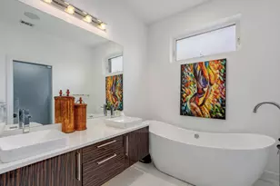 1446 W Cortez Ave, Chicago, IL 60642 - Photo 18