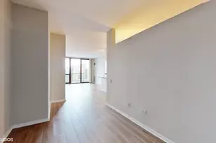 210 S Desplaines St, Chicago, IL 60661 - Photo 6