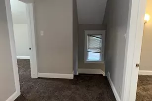 137 N East Ave, Aurora, IL 60505 - Photo 18