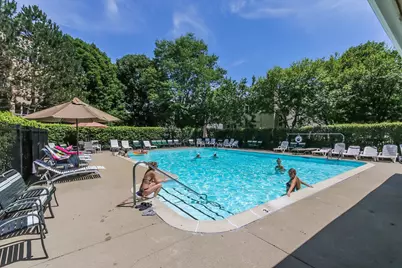 141 Manchester Court, Buffalo Grove, IL 60089 - Photo 38