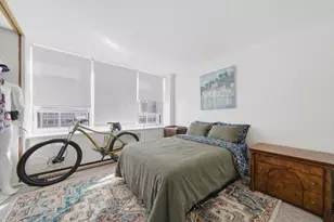 4250 N Marine Dr, Chicago, IL 60613 - Photo 8