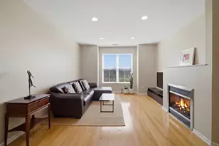 [Address not provided], Northbrook, IL 60062 - Photo 6