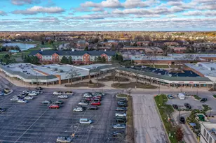 280 Hawthorn Village Commons, Vernon Hills, IL 60061 - Photo 1