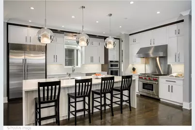 2107 W Bradley Place, Chicago, IL 60618 - Photo 14