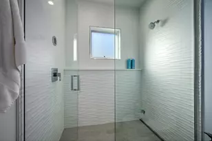 2107 W Bradley Pl, Chicago, IL 60618 - Photo 44