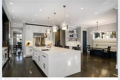 2107 W Bradley Place, Chicago, IL 60618 - Photo 16