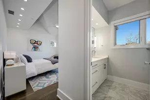 2107 W Bradley Pl, Chicago, IL 60618 - Photo 40