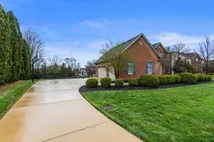 1805 Mullikin Dr, Champaign, IL 61822 - Photo 8