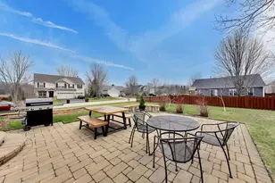 330 Martin Dr, Woodstock, IL 60098 - Photo 40