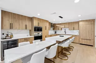 180 E Pearson St, Chicago, IL 60611 - Photo 12