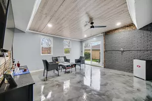 920 Theresa Ln, Chicago Heights, IL 60411 - Photo 16