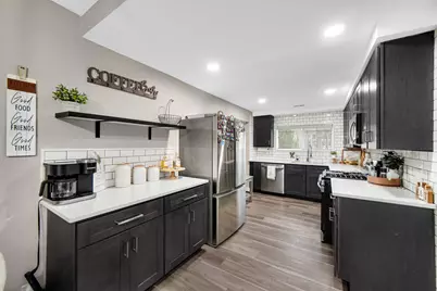 920 Theresa Lane, Chicago Heights, IL 60411 - Photo 4