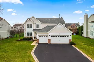 12221 Sinnett St, Huntley, IL 60142 - Photo 2