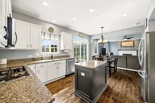 12221 Sinnett St, Huntley, IL 60142 - Photo 10