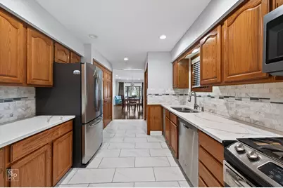 221 E Grantley Avenue, Elmhurst, IL 60126 - Photo 8