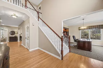 9025 Darien Woods Court, Darien, IL 60561 - Photo 4