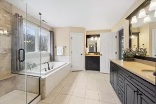 9025 Darien Woods Ct, Darien, IL 60561 - Photo 28