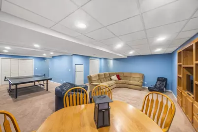 9025 Darien Woods Court, Darien, IL 60561 - Photo 32