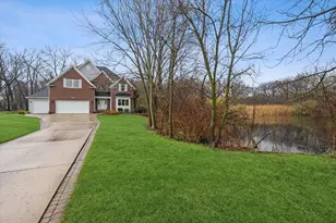 9025 Darien Woods Ct, Darien, IL 60561 - Photo 40