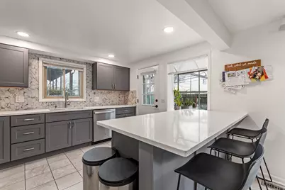 9308 Home Court, Des Plaines, IL 60016 - Photo 8