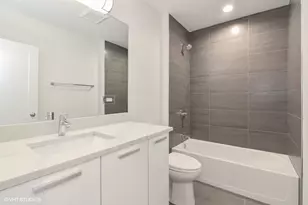 3326 W Irving Park Rd, Chicago, IL 60618 - Photo 12