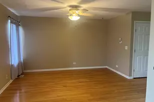 2059 Orchard Ln, Carpentersville, IL 60110 - Photo 2