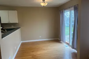 2059 Orchard Ln, Carpentersville, IL 60110 - Photo 4