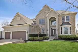 808 Wedgewood Dr, Crystal Lake, IL 60014 - Photo 1