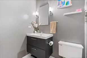 4354 N Kenmore Ave, Chicago, IL 60613 - Photo 12