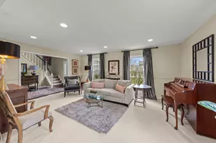 2356 Richmond Dr, Wheaton, IL 60189 - Photo 8