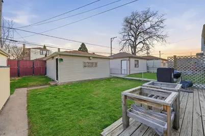 5135 W Melrose Street, Chicago, IL 60641 - Photo 32