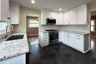 240 Hatlen Avenue, Mount Prospect, IL 60056 - Photo 8