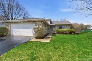 703 Ferret Crossing, Oswego, IL 60543 - Photo 2