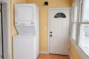 4925 W Henderson St, Chicago, IL 60641 - Photo 10