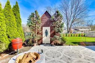 2215 S Bradford Dr, Wheaton, IL 60189 - Photo 40