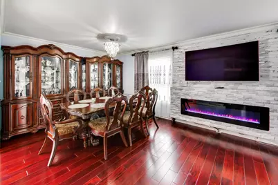 2215 S Bradford Drive, Wheaton, IL 60189 - Photo 8