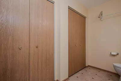 801 N McLean Boulevard #320, Elgin, IL 60123 - Photo 16