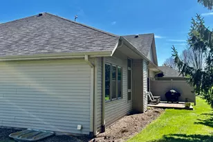 11370 Lindbergh Ln, Poplar Grove, IL 61065 - Photo 30