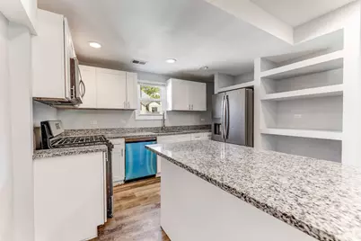 12148 S Eggleston Avenue S, Chicago, IL 60628 - Photo 4