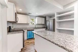 12148 S Eggleston Ave S, Chicago, IL 60628 - Photo 4