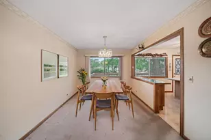 6534 Taylor Dr, Woodridge, IL 60517 - Photo 4