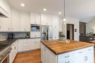 347 Windham Cir, Yorkville, IL 60560 - Photo 14