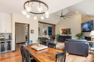 347 Windham Cir, Yorkville, IL 60560 - Photo 10