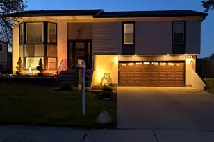 140 Wedgewood Way, Bolingbrook, IL 60440 - Photo 2