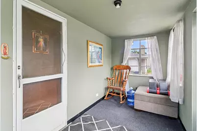 796 Parkway Avenue, Elgin, IL 60120 - Photo 2