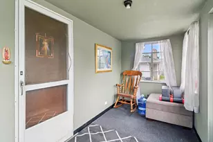 796 Parkway Ave, Elgin, IL 60120 - Photo 2