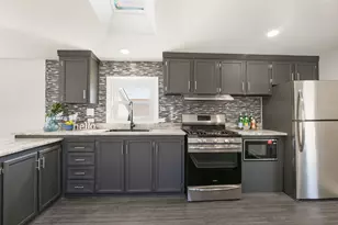 3515 Barb Ave, Park City, IL 60085 - Photo 6